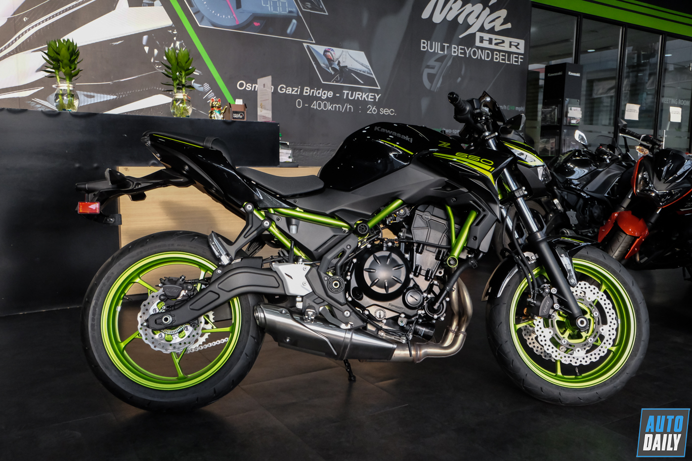 Kawasaki z650 deals abs 2021